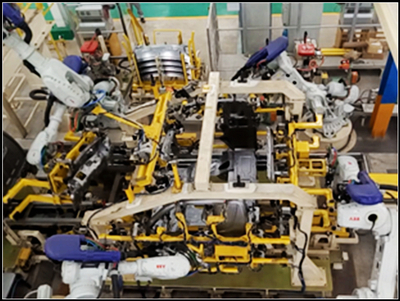 多车型柔性主拚工位